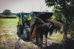 Gehl AL650 articulated loader working on the job site