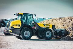 Gehl ALT950 articulated loader working on the job site