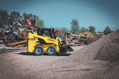 Gehl R105 skid loader working on the job site