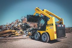Gehl R105 skid loader working on the job site