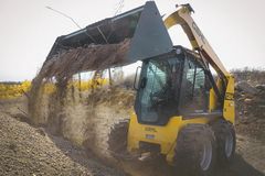 Gehl R165 skid loader working on the job site