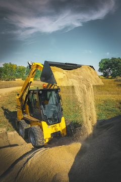 Gehl R190 GEN:2 skid loader working on the job site