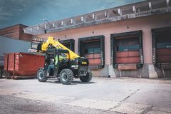 Gehl RS5-19 G3 telehandler working on the job site
