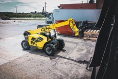 Gehl RS5-19 G3 telehandler working on the job site