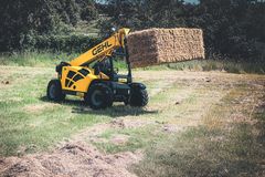 Gehl RS5-19 G3 telehandler working on the job site