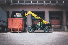 Gehl RS5-19 G3 telehandler working on the job site