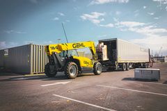 Gehl TH8-42 telehandler working on the job site